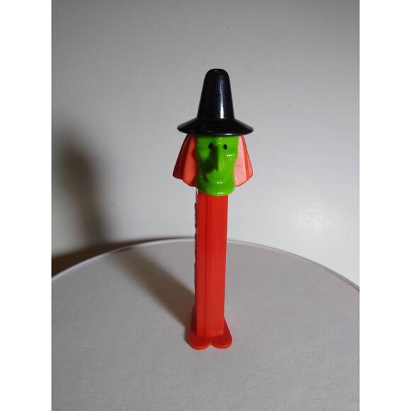 PEZ Witch Figural Candy Dispenser Plastic Halloween Green Orange Black Hat - Picture 1 of 6
